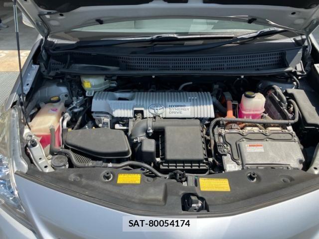 Toyota PRIUS ALPHA 2012-05 8037795-18