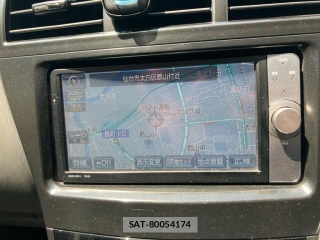 Toyota PRIUS ALPHA 2012-05 8037795-21