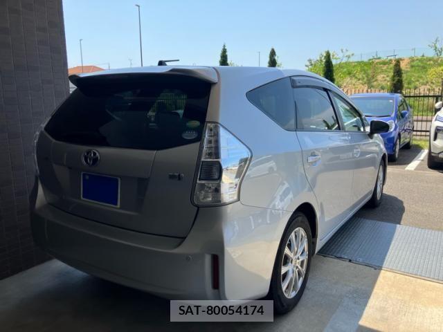 Toyota PRIUS ALPHA 2012-05 8037795-4