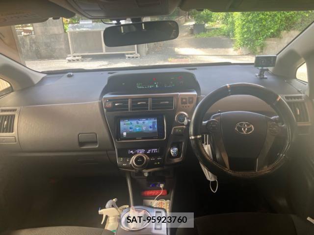 Toyota PRIUS ALPHA 2014-01 8075226-10