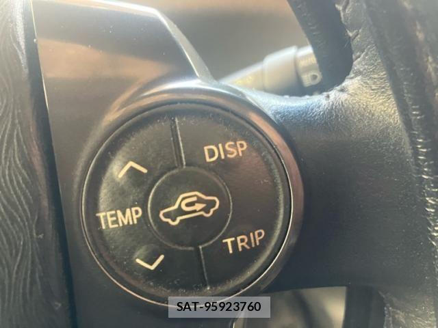 Toyota PRIUS ALPHA 2014-01 8075226-12