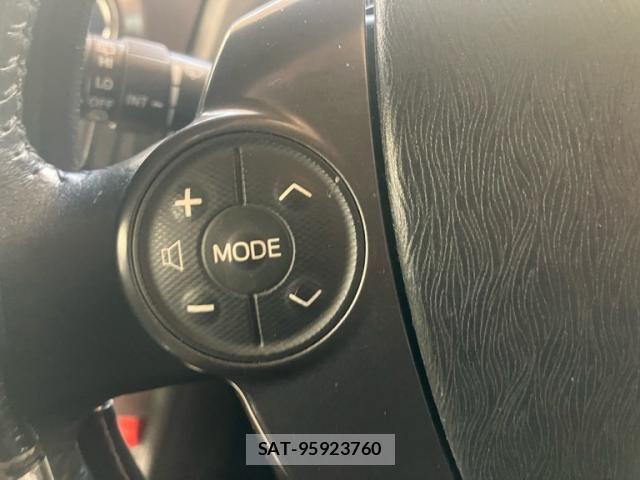Toyota PRIUS ALPHA 2014-01 8075226-13