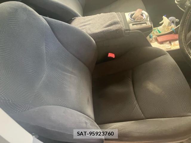 Toyota PRIUS ALPHA 2014-01 8075226-16