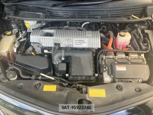 Toyota PRIUS ALPHA 2014-01 8075226-2