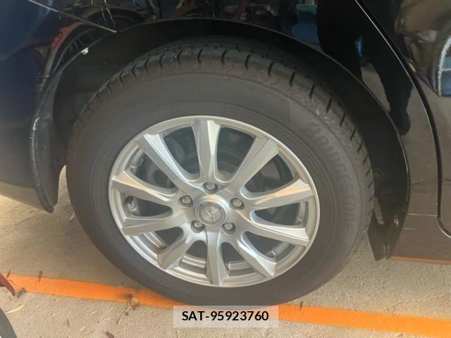 Toyota PRIUS ALPHA 2014-01 8075226-8