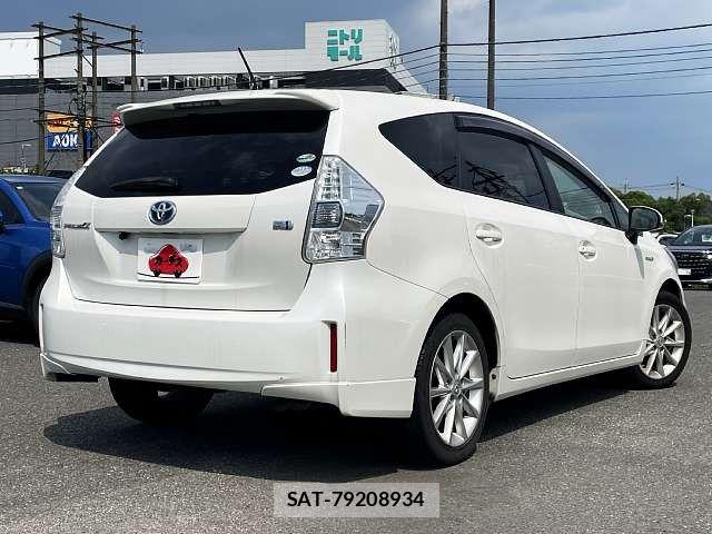 Toyota PRIUS ALPHA 2014-03 8075216-2