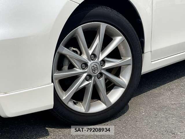Toyota PRIUS ALPHA 2014-03 8075216-3