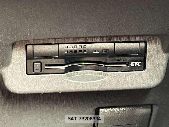 Toyota PRIUS ALPHA 2014-03 8075216-7