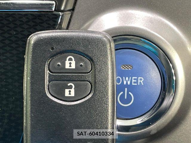 Toyota PRIUS ALPHA 2017-05 8075212-5