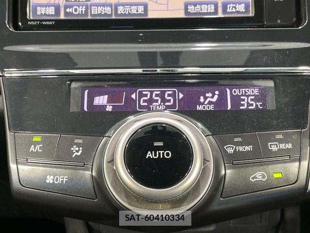 Toyota PRIUS ALPHA 2017-05 8075212-6