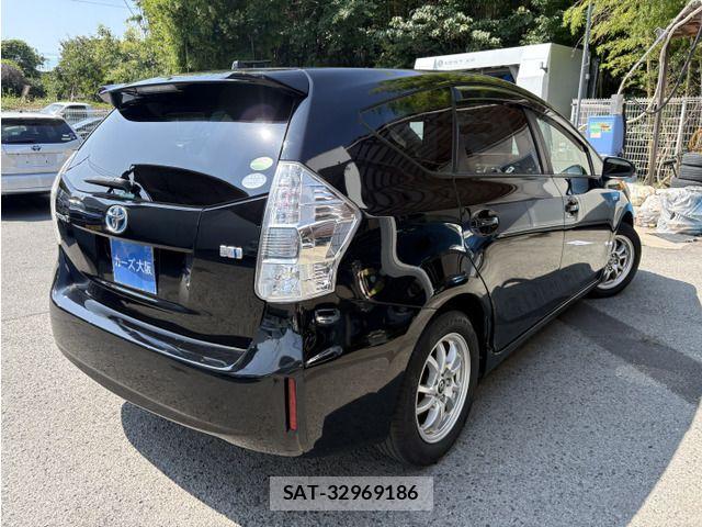Toyota PRIUS ALPHA 2013-07 8075213-3