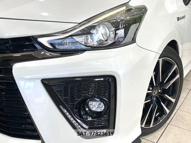 Toyota PRIUS ALPHA 2016-05 8075211-11