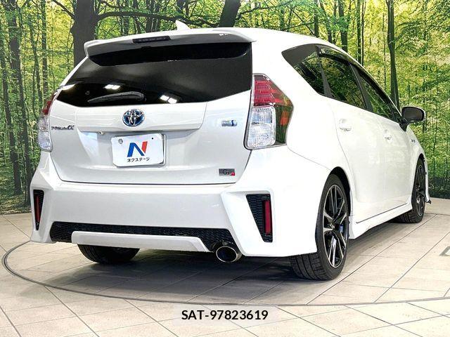 Toyota PRIUS ALPHA 2016-05 8075211-16