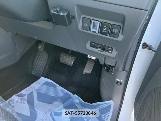 Toyota PRIUS ALPHA 2013-03 8075217-15