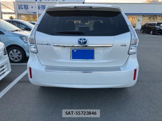 Toyota PRIUS ALPHA 2013-03 8075217-1