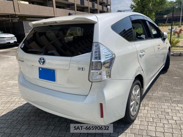 Toyota PRIUS ALPHA 2014-09 8075214-1