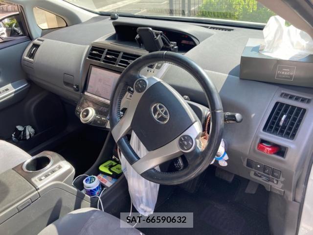 Toyota PRIUS ALPHA 2014-09 8075214-6
