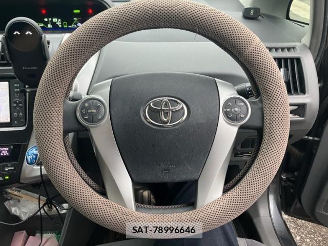 Toyota PRIUS ALPHA 2012-01 8075228-11