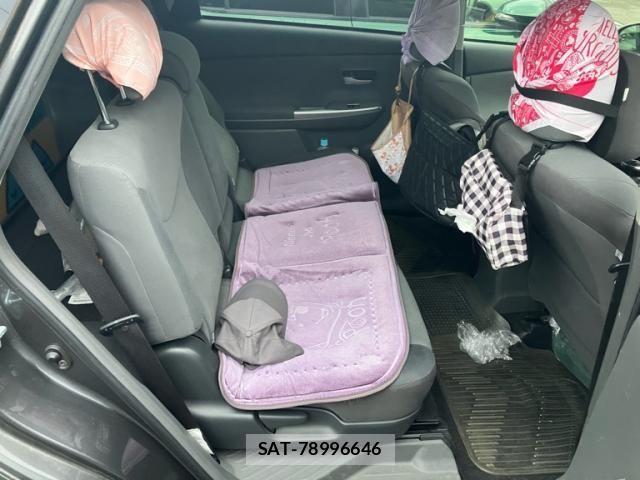 Toyota PRIUS ALPHA 2012-01 8075228-13