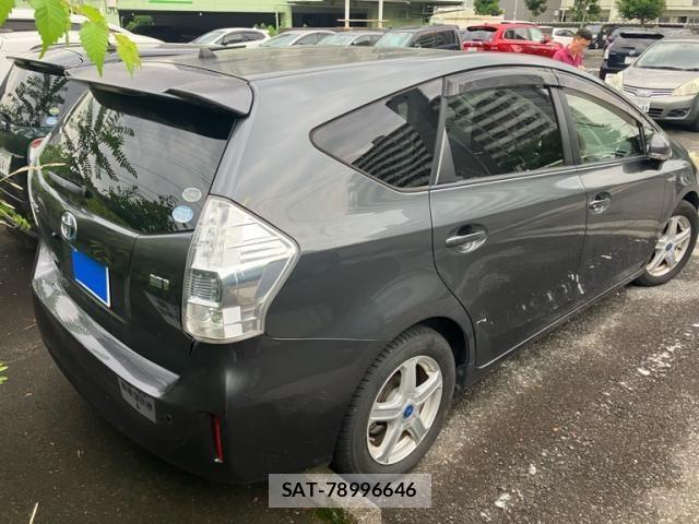 Toyota PRIUS ALPHA 2012-01 8075228-2