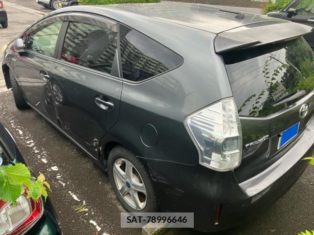 Toyota PRIUS ALPHA 2012-01 8075228-3