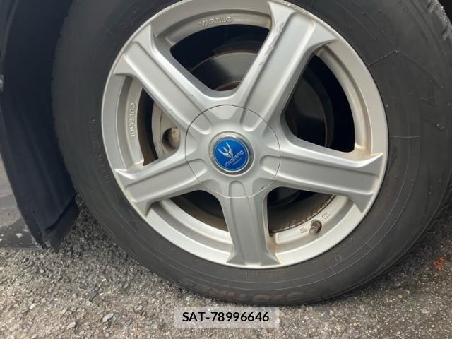 Toyota PRIUS ALPHA 2012-01 8075228-7
