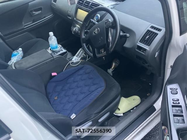 Toyota PRIUS ALPHA 2013-10 8075227-9