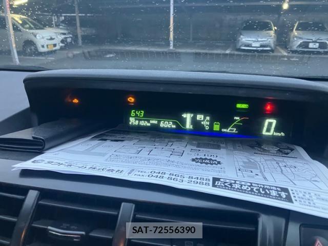 Toyota PRIUS ALPHA 2013-10 8075227-15