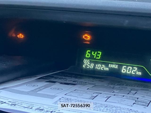 Toyota PRIUS ALPHA 2013-10 8075227-16