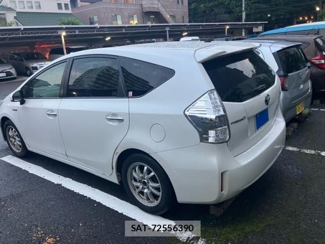 Toyota PRIUS ALPHA 2013-10 8075227-2