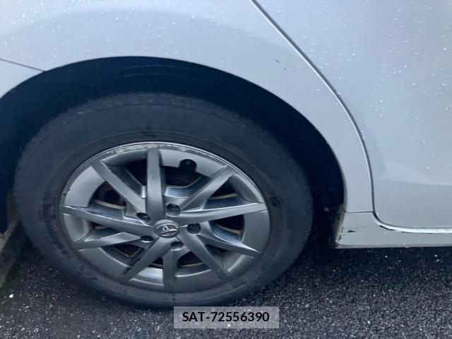 Toyota PRIUS ALPHA 2013-10 8075227-4