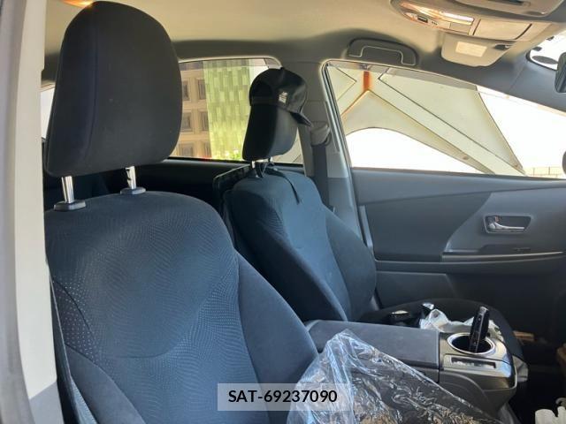 Toyota PRIUS ALPHA 2014-03 8075224-9