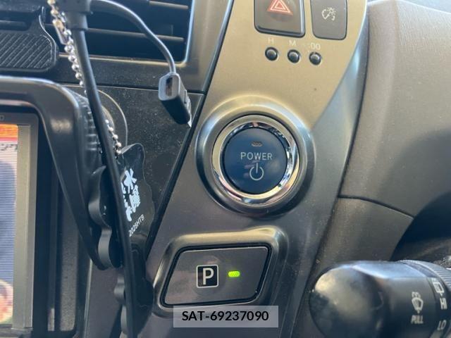Toyota PRIUS ALPHA 2014-03 8075224-20