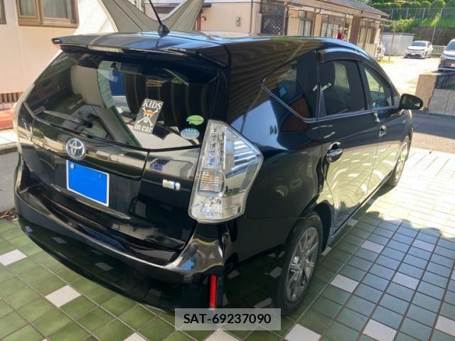 Toyota PRIUS ALPHA 2014-03 8075224-7