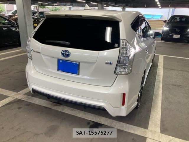 Toyota PRIUS ALPHA 2013-11 8075225-2
