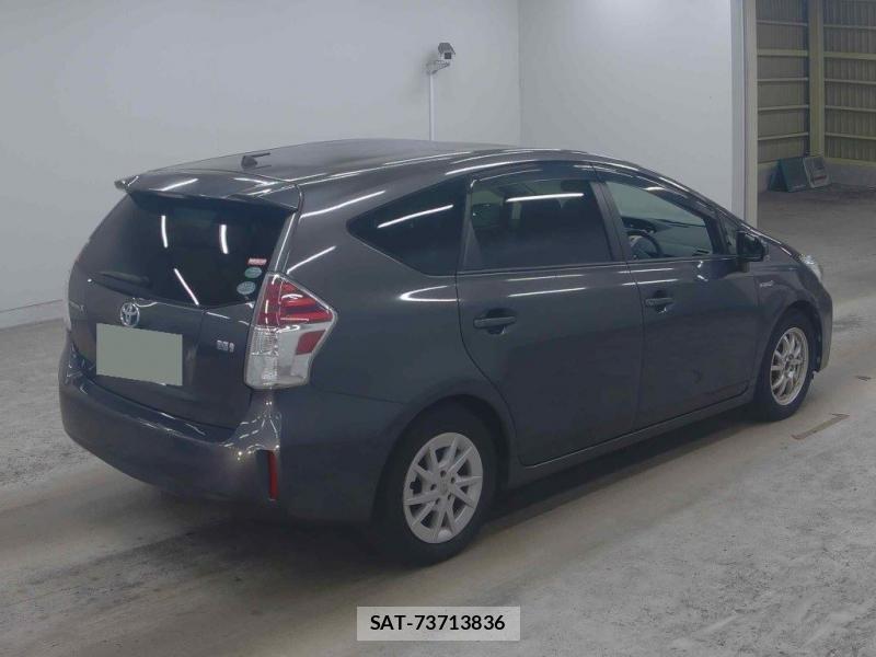 Toyota PRIUS ALPHA 2016-01 8083210-1