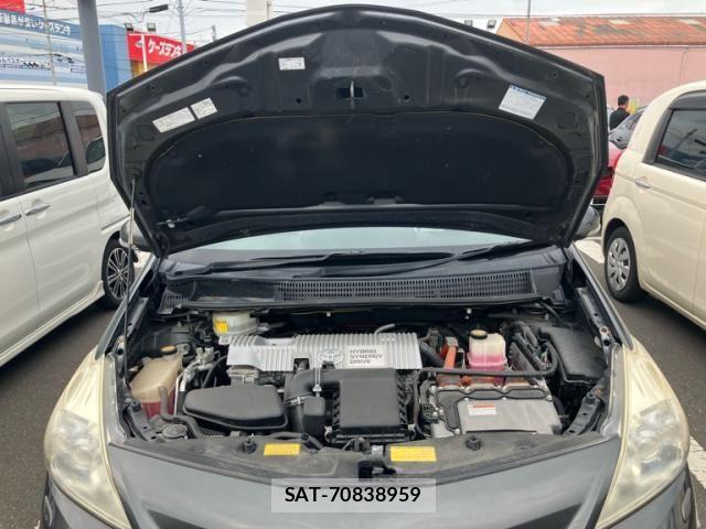 Toyota PRIUS ALPHA 2012-05 8101386-13
