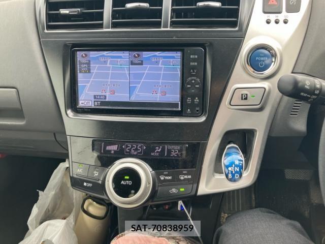 Toyota PRIUS ALPHA 2012-05 8101386-16