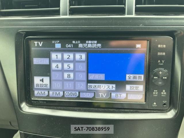 Toyota PRIUS ALPHA 2012-05 8101386-17