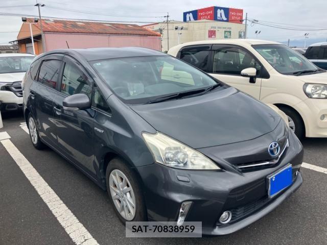 Toyota PRIUS ALPHA 2012-05 8101386-2
