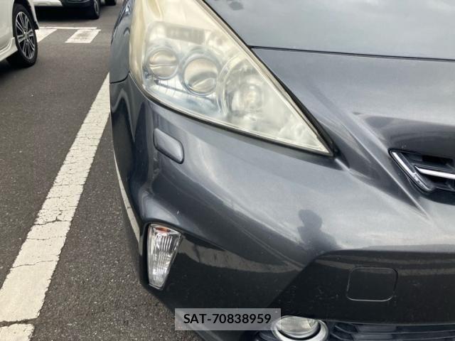Toyota PRIUS ALPHA 2012-05 8101386-6