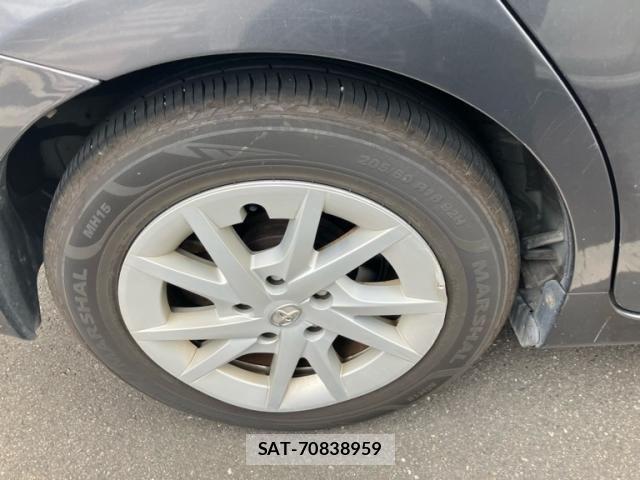 Toyota PRIUS ALPHA 2012-05 8101386-8