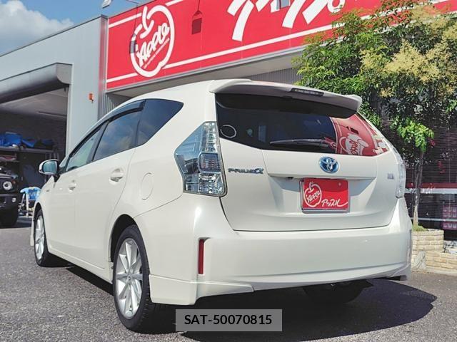 Toyota PRIUS ALPHA 2013-09 8101385-3