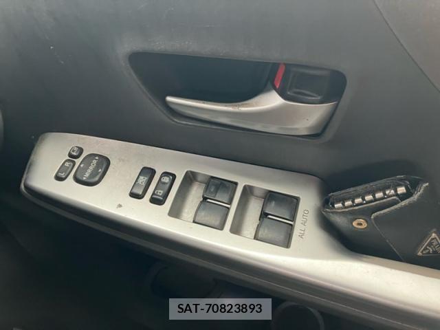 Toyota PRIUS ALPHA 2011-11 8101397-13
