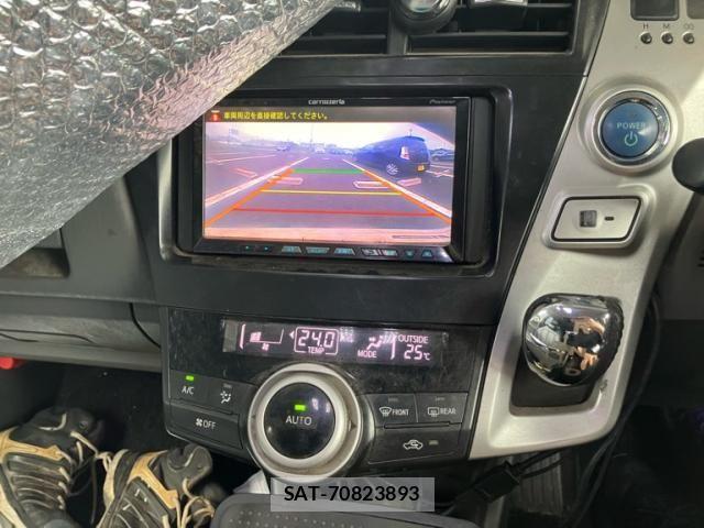 Toyota PRIUS ALPHA 2011-11 8101397-17