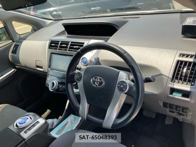 Toyota PRIUS ALPHA 2014-03 8101395-12