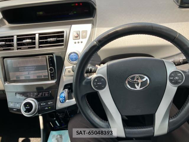 Toyota PRIUS ALPHA 2014-03 8101395-16