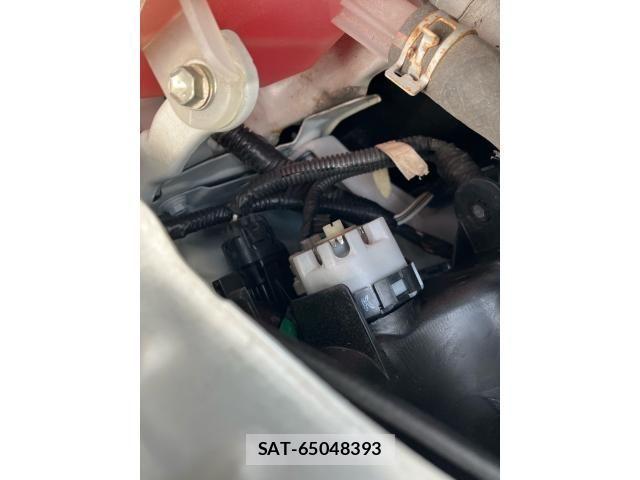 Toyota PRIUS ALPHA 2014-03 8101395-18