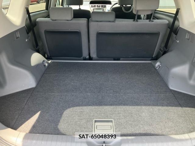 Toyota PRIUS ALPHA 2014-03 8101395-26