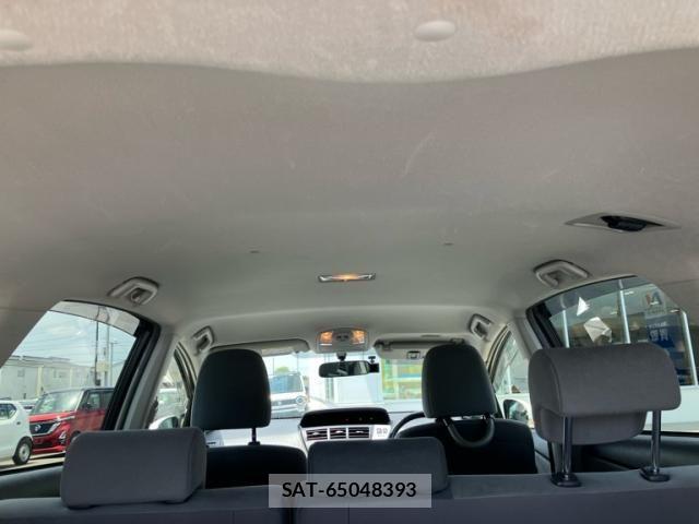 Toyota PRIUS ALPHA 2014-03 8101395-27